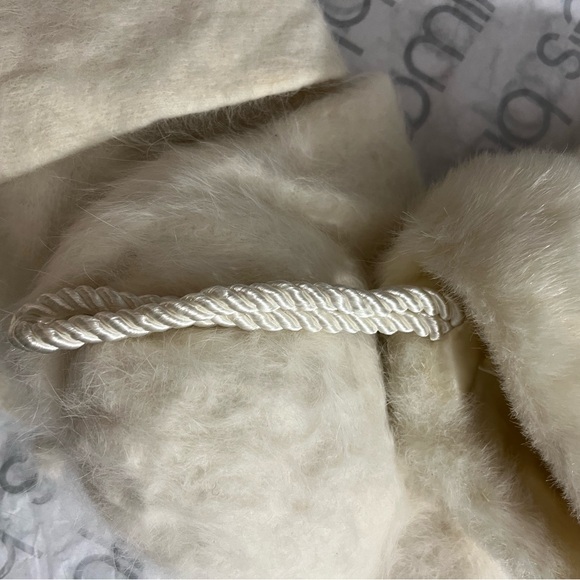 Kathleen for Sweet Herb Angora Scarf Hat and hand warmer - Picture 7 of 7